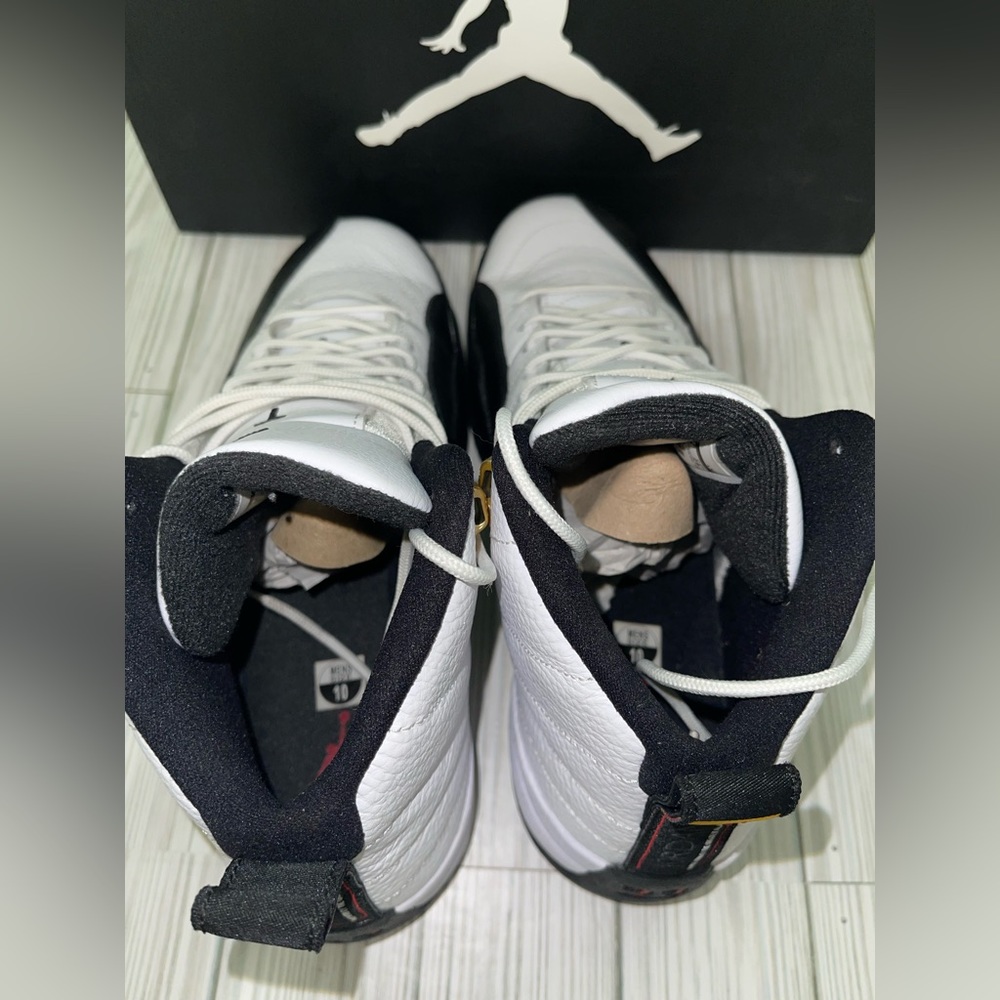 Preowned/lightly Used: Air Jordan 12 TAXI, white blk Varsity Red Retro, Size 10. - Picture 7 of 11